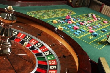 Live-dealer betting interface on mobile